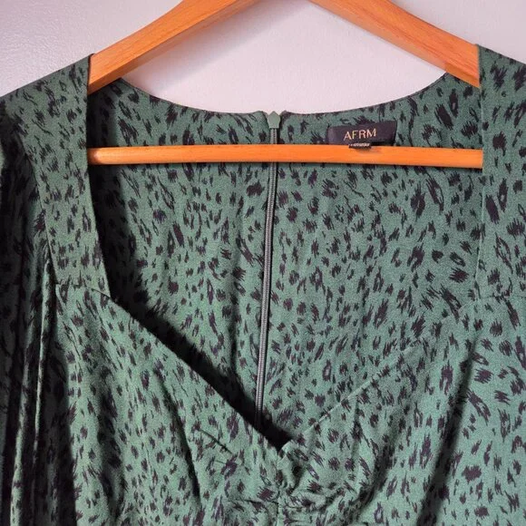 EUC AFRM SWEETHEART NECKLINE PEPLUM ANIMAL PRINT TOP SIZE M - Picture 10 of 16